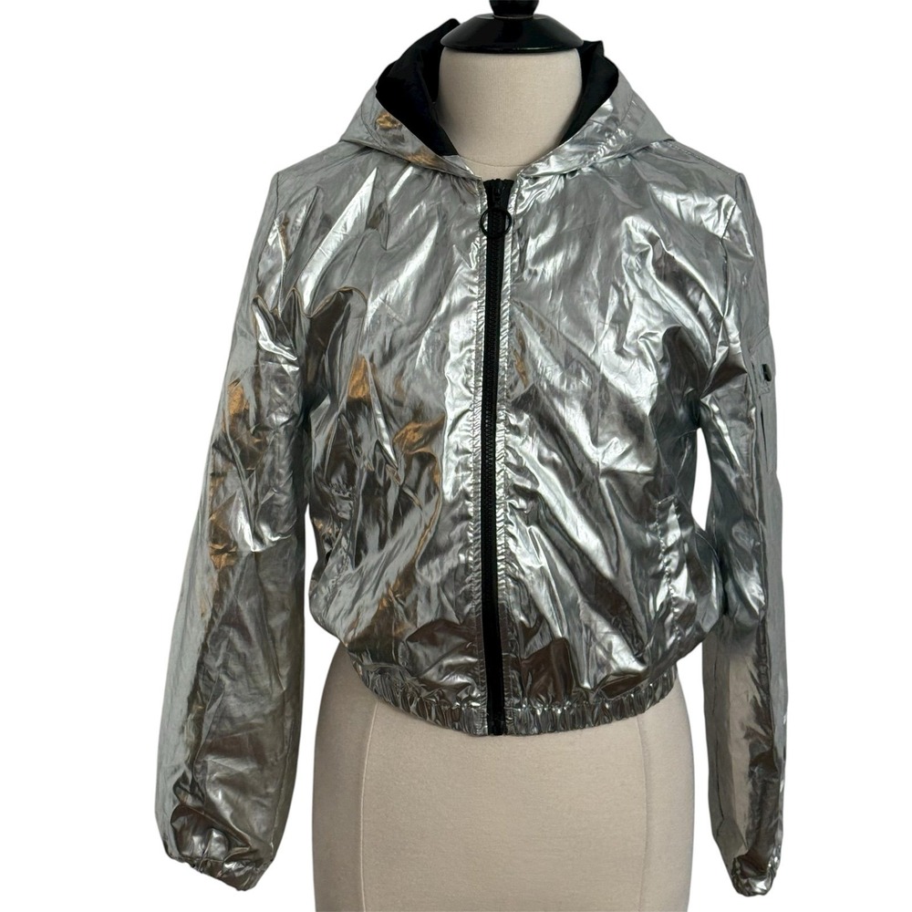 New Look Sport Lightweight Silver Metallic Cropped Zipper Hooded Bomber Jacket